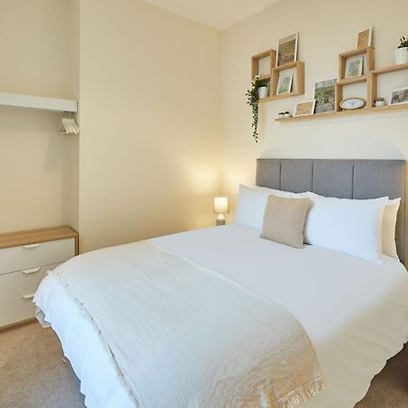 Host & Stay - South Cliff Apartment Scarborough Exteriör bild