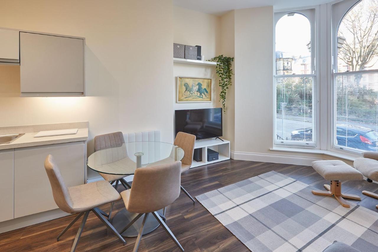 Host & Stay - South Cliff Apartment Scarborough Exteriör bild